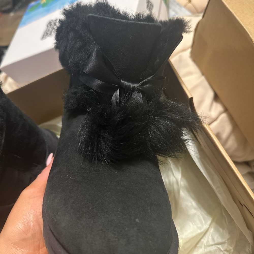 UGG size 7